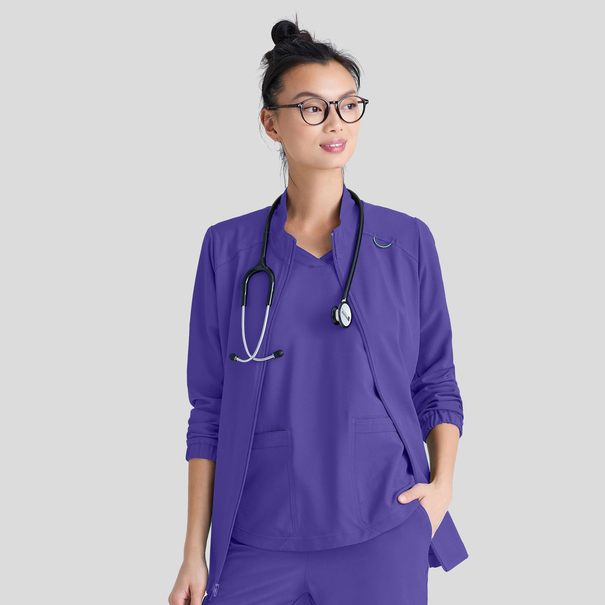 Virtue Warm-up Scrub Jacket | New Grape