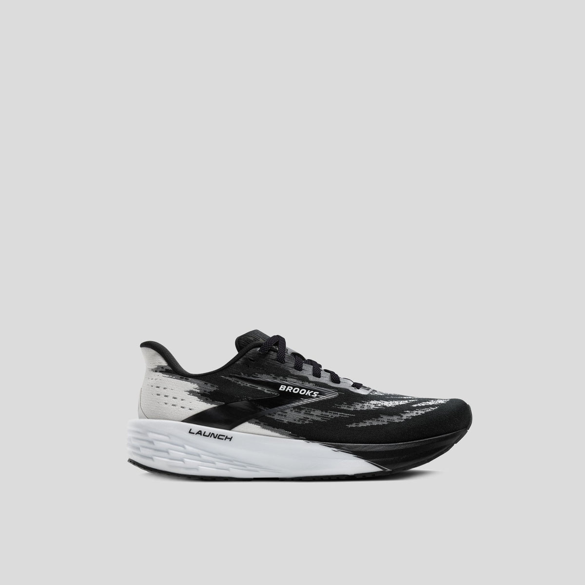 Launch 11 | Black/White